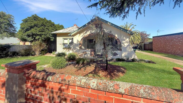 26 Barkly Street, Maryborough, VIC, 3465