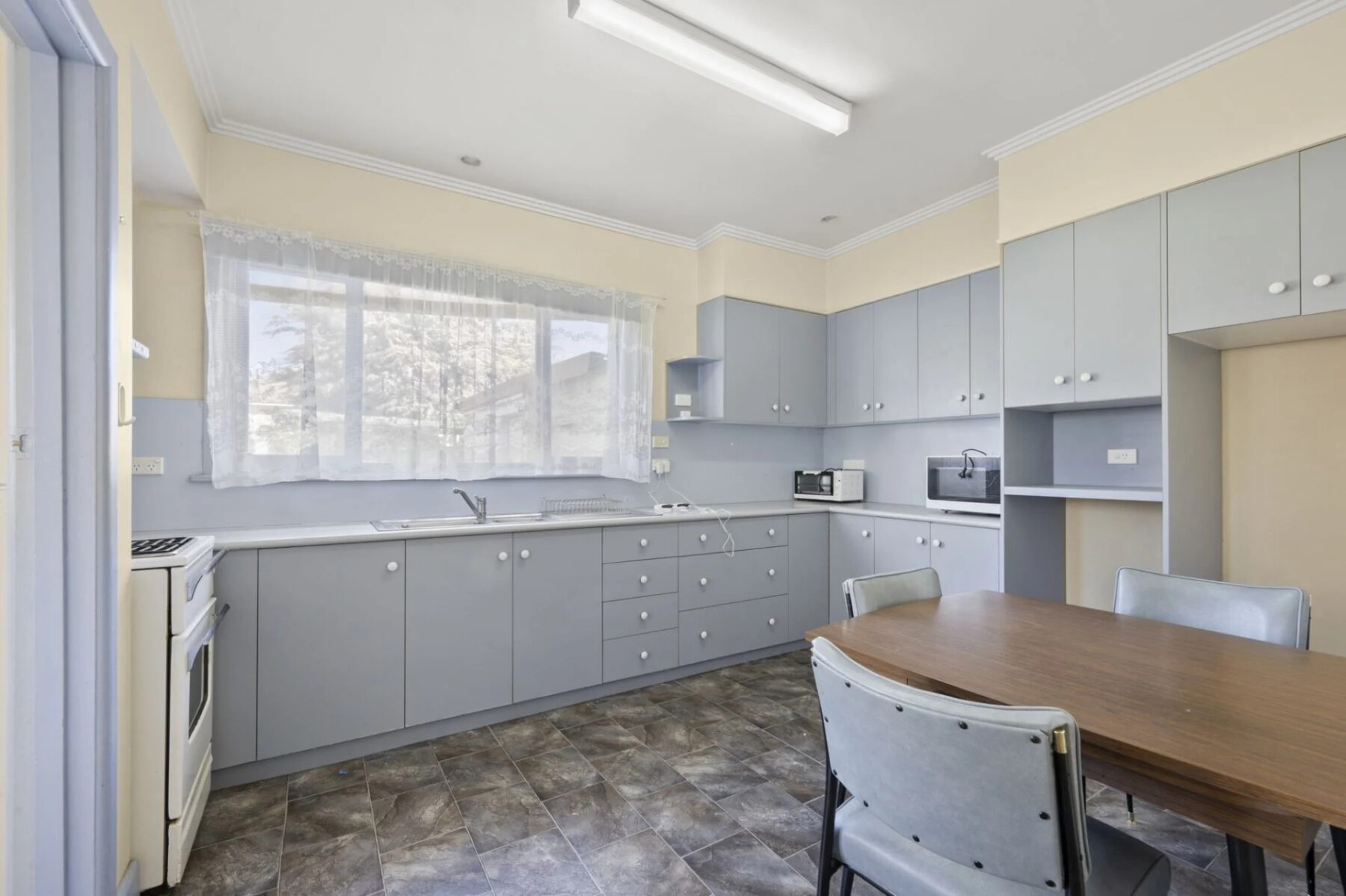 Property: 19 Laidman Street, Maryborough, VIC, 3465 photo-2