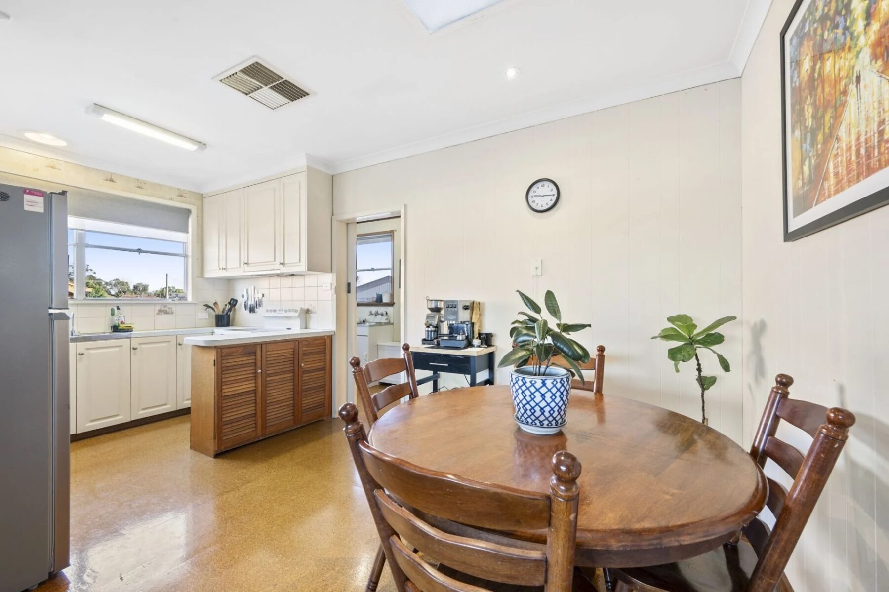 Property: 5 Tobruk Avenue, Maryborough, VIC, 3465 photo-2