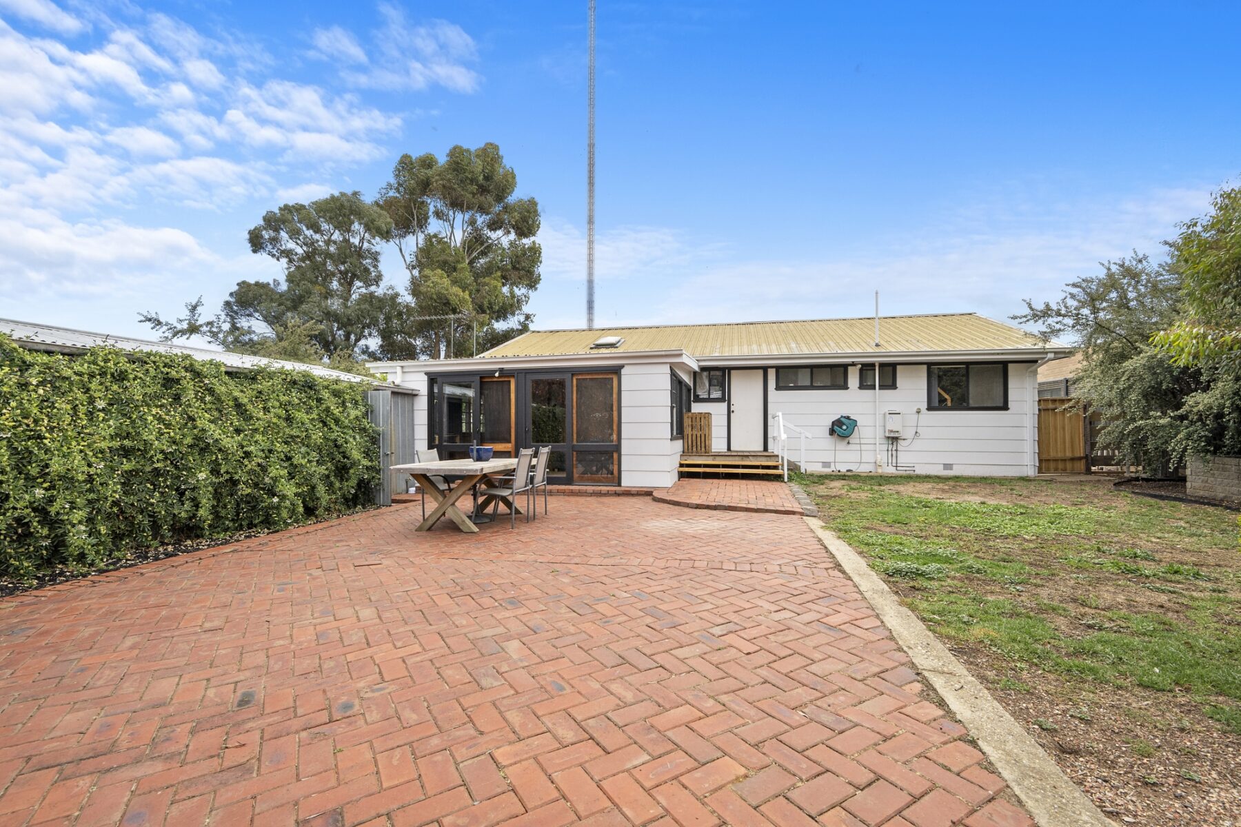 Property: 12 Grice Street, Carisbrook, VIC, 3464 photo-2