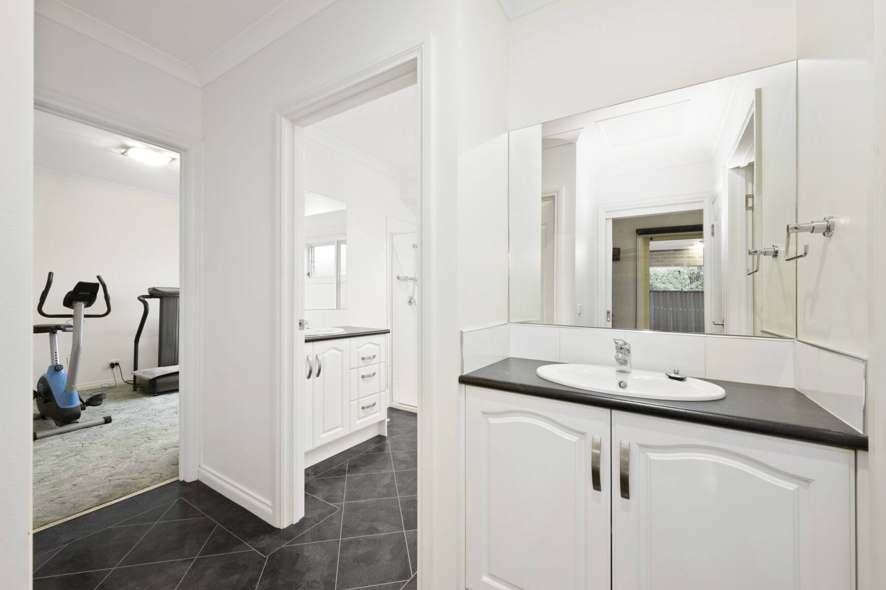 Property: 6 Inland Court, MARYBOROUGH, VIC, 3465 photo-10