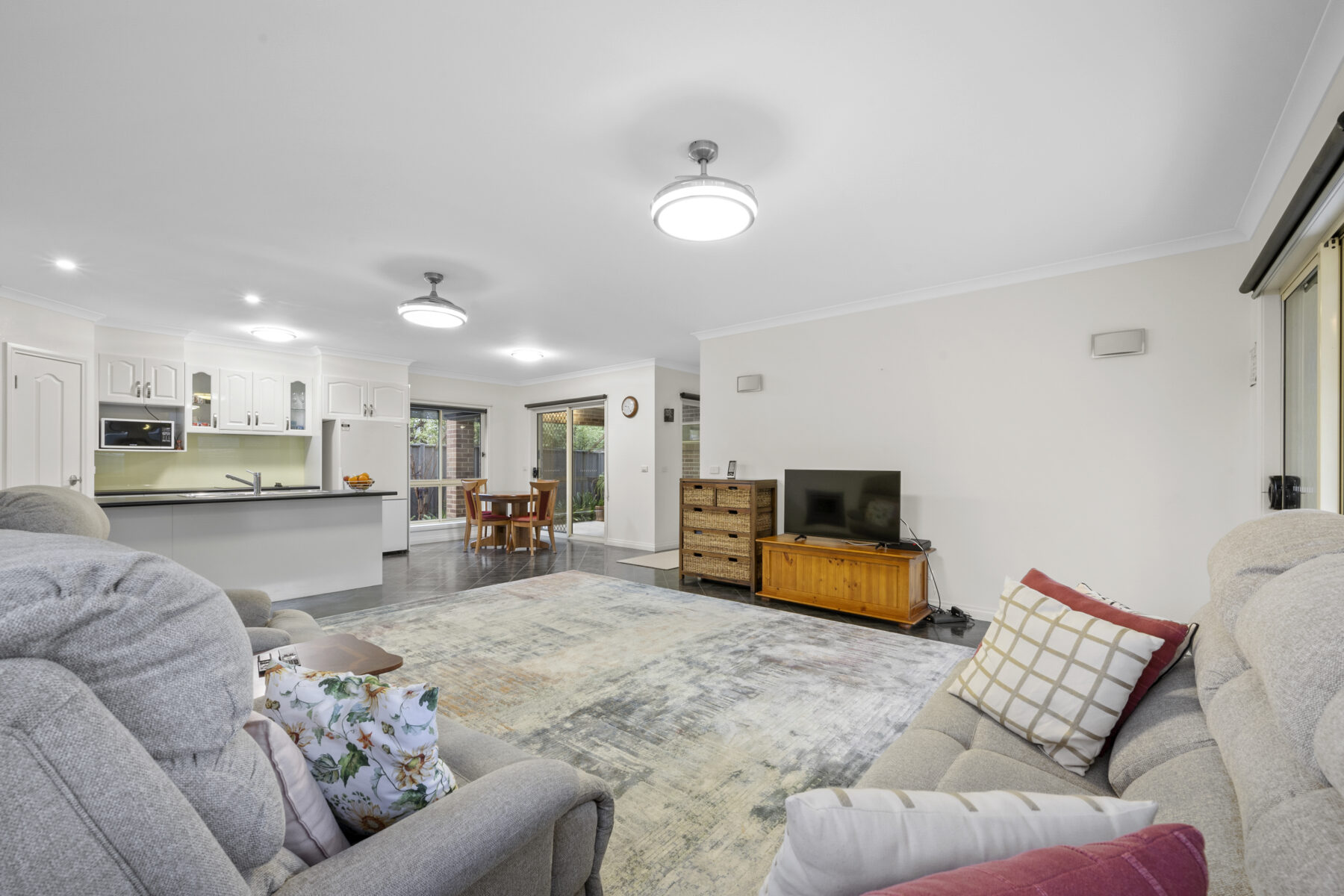 Property: 6 Inland Court, MARYBOROUGH, VIC, 3465 photo-5