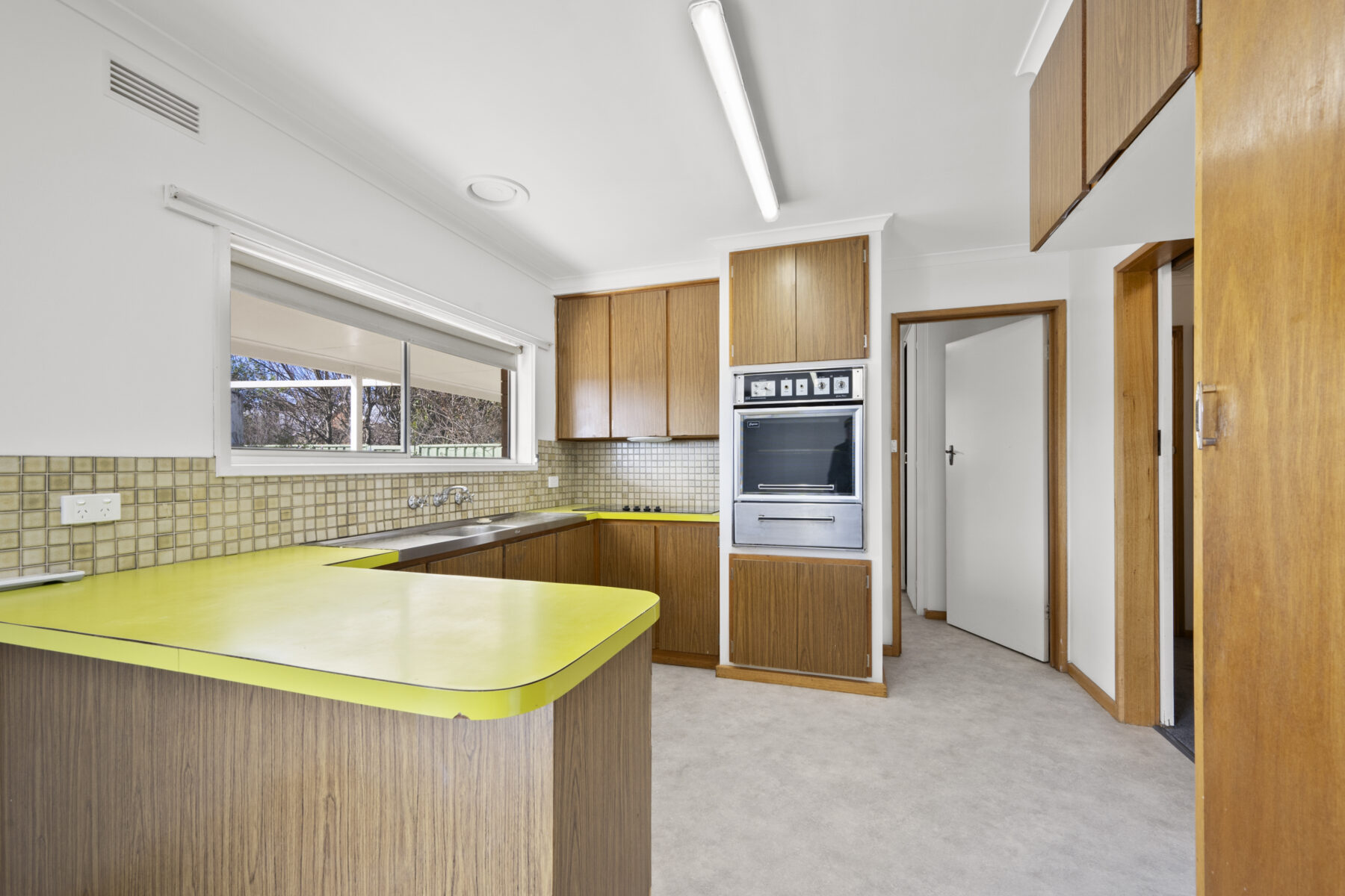 Property: 50 Market Street, Dunolly, VIC, 3472 photo-2