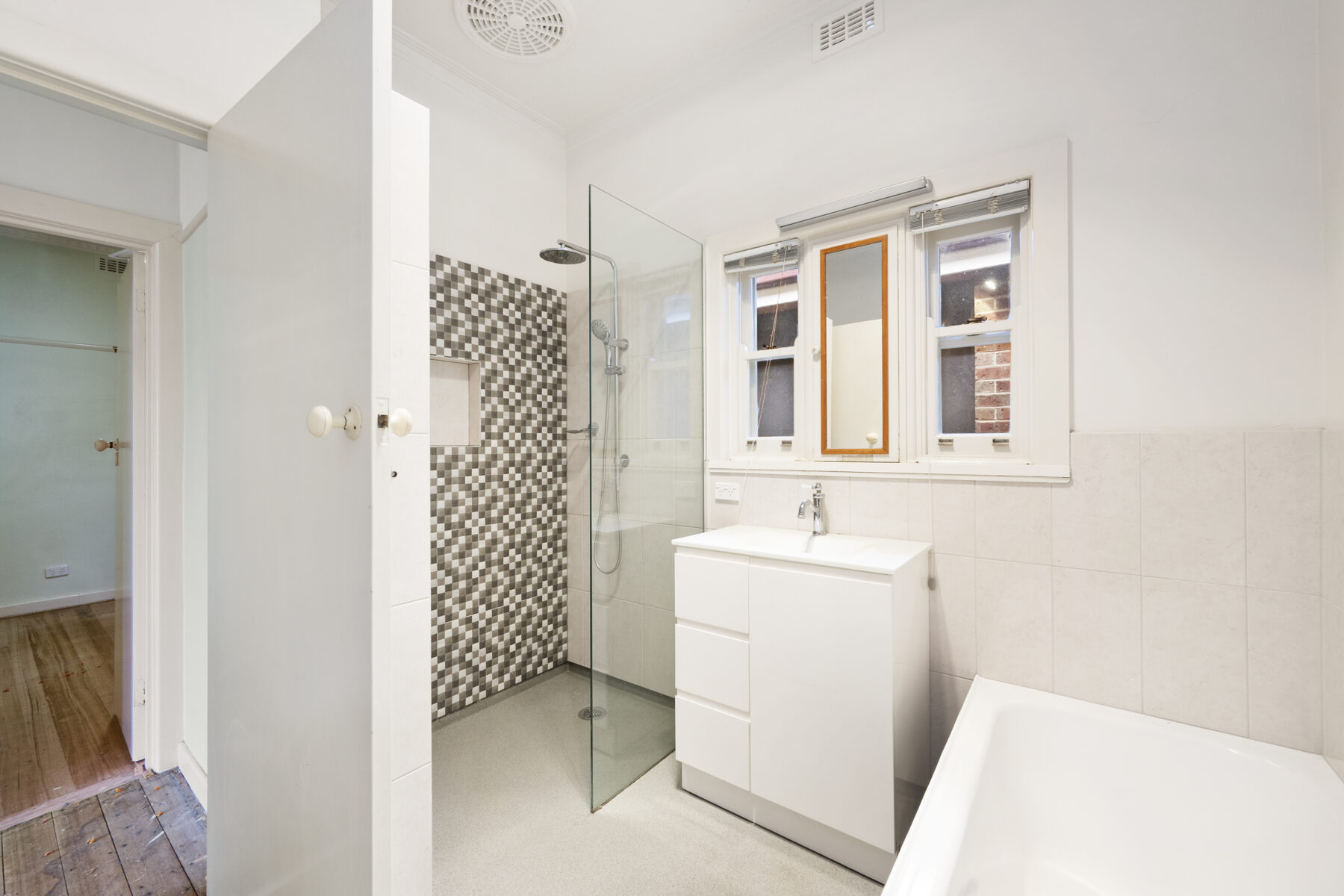 Property: 40 Palmerston Street, Maryborough, VIC, 3465 photo-3