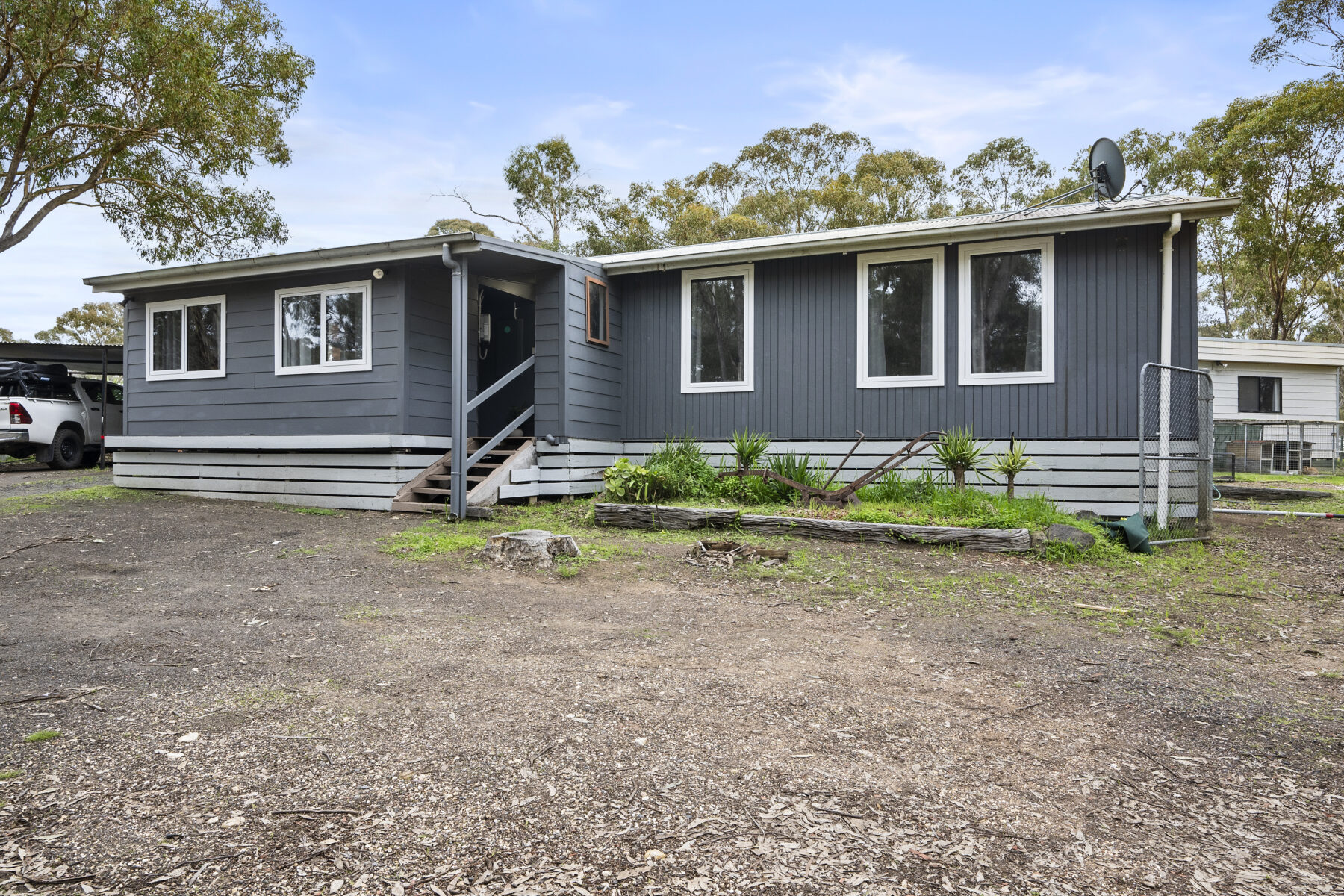 Property: 94 High St Pyrenees Hwy, Flagstaff, VIC, 3464 photo-1