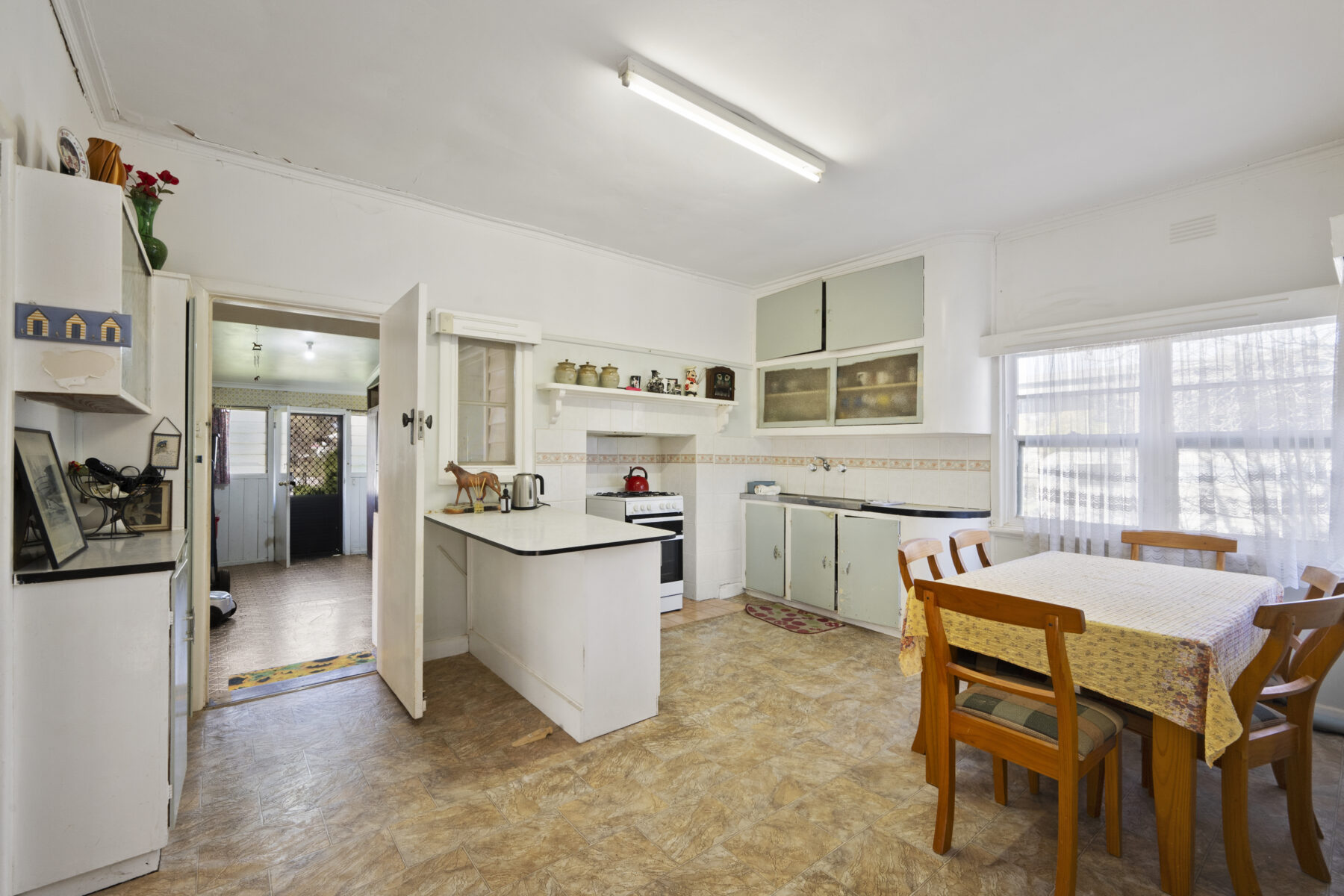 Property: 11 Rogers Street, Maryborough, VIC, 3465 photo-5