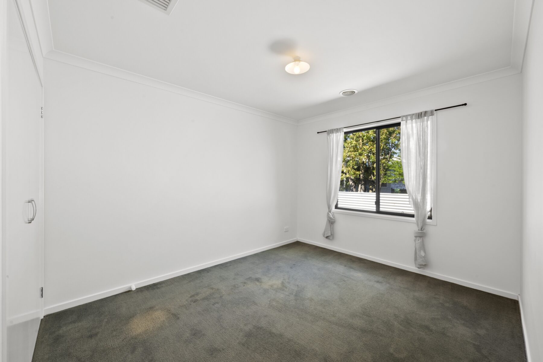 Property: 23 Mc Neil Street, Carisbrook, Vic, 3464 photo-13