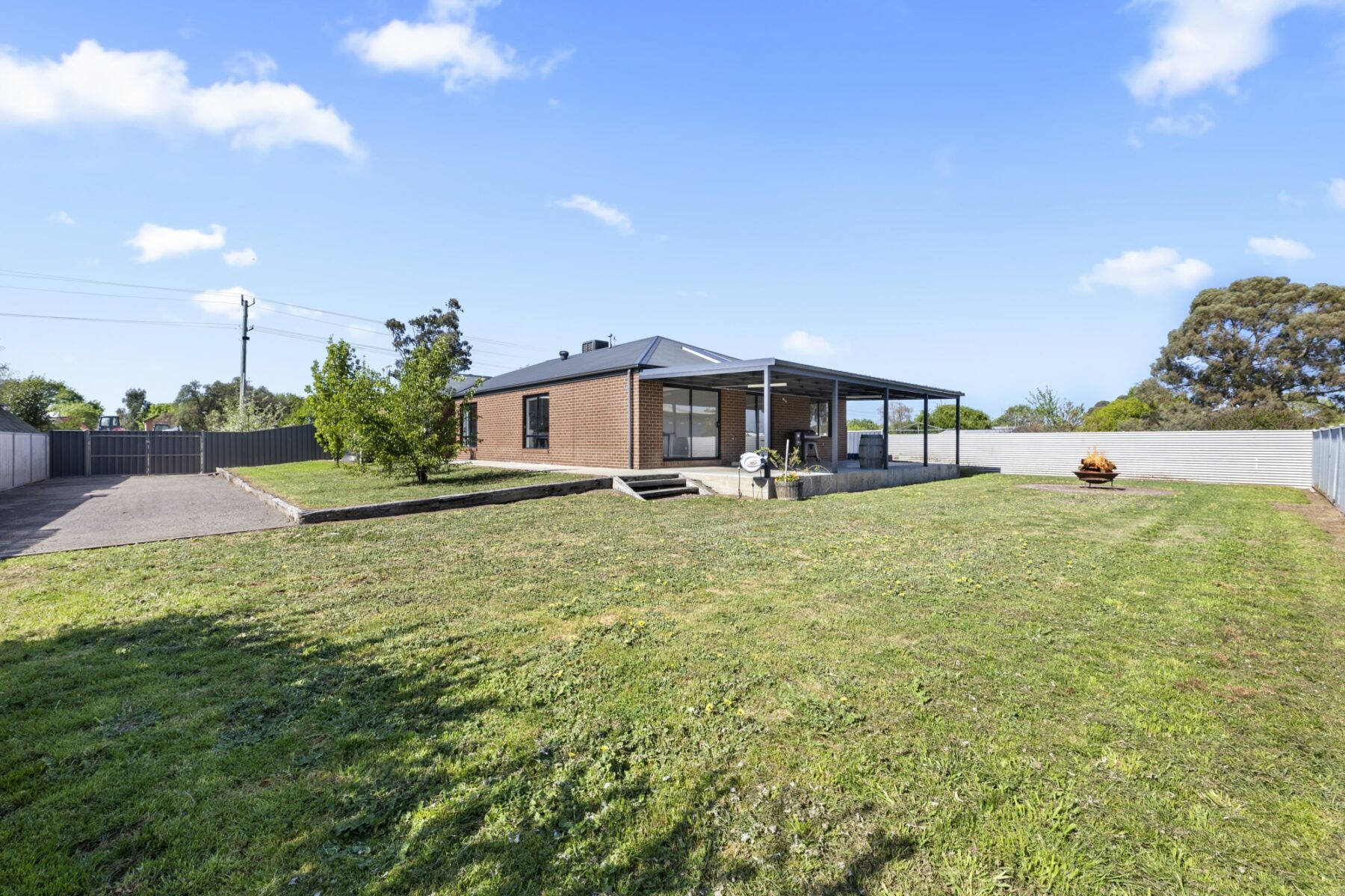 Property: 23 Mc Neil Street, Carisbrook, Vic, 3464 photo-5