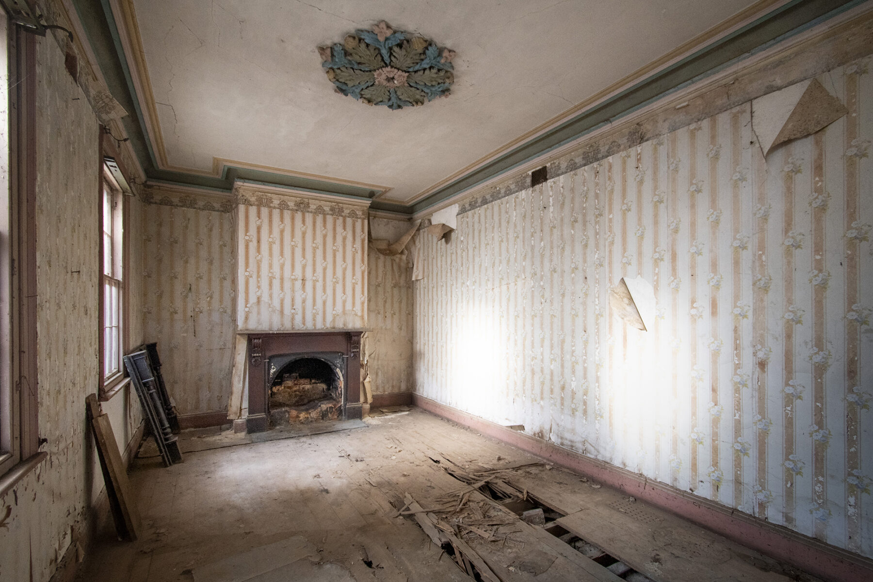Property: 82 Broadway, Dunolly, VIC, 3472 photo-2