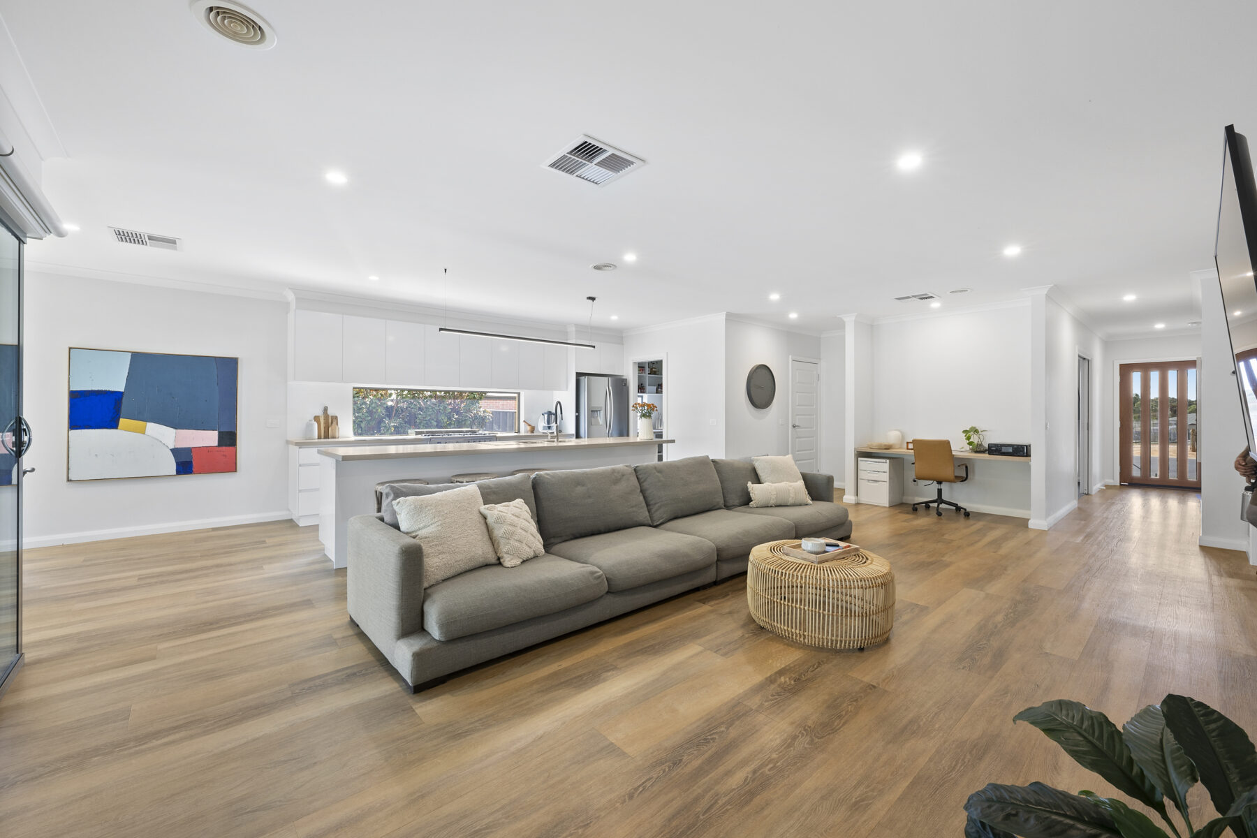 Property: 8 Lowery Court, Maryborough, VIC, 3465 photo-4