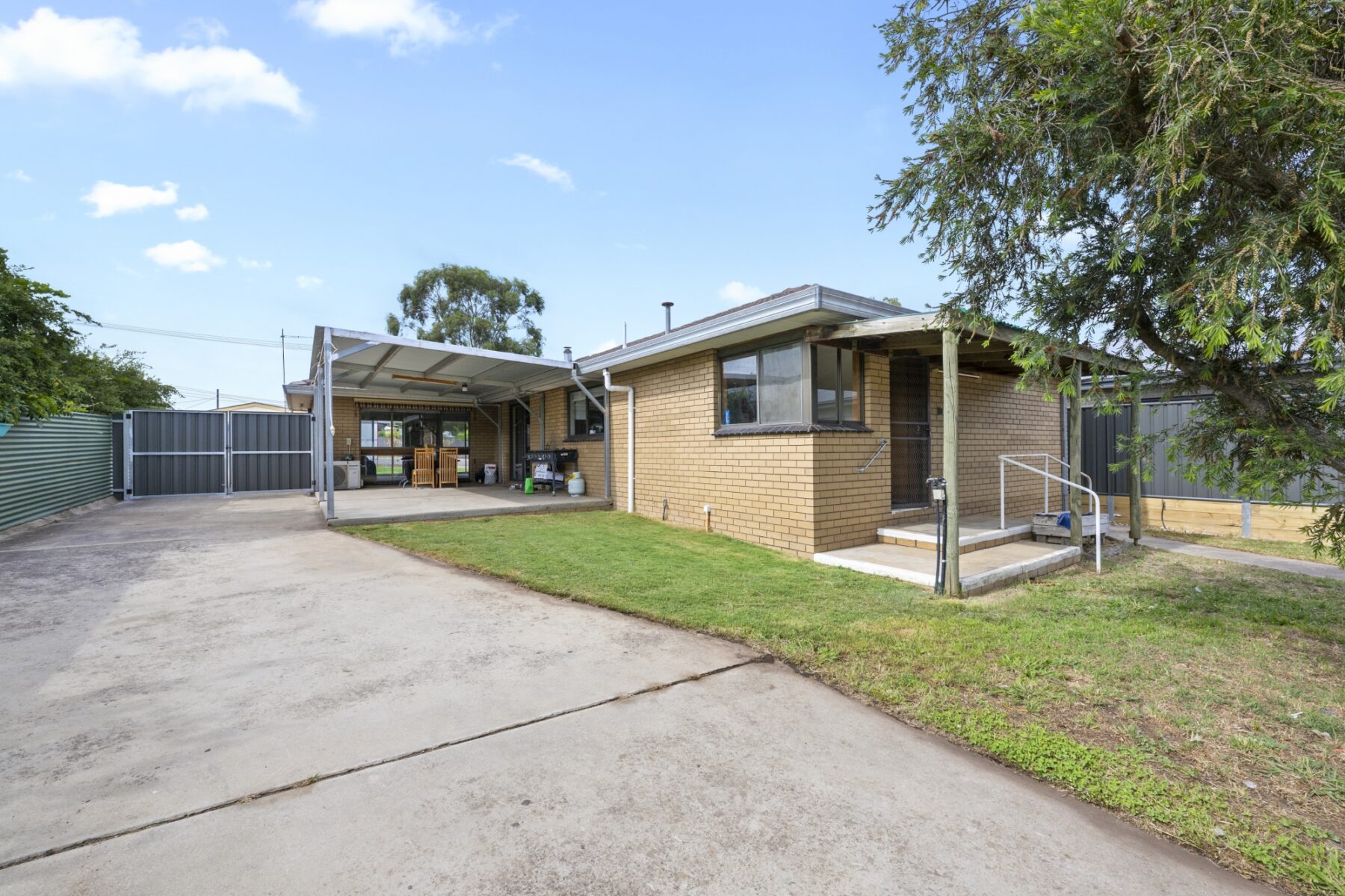 Property: 5 Spring Street, Maryborough, VIC, 3465 photo-3