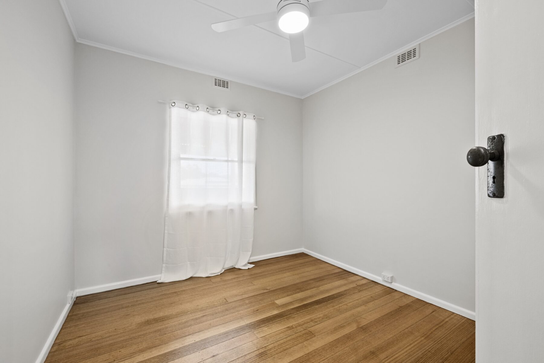 Property: 21 Homebush Road, Avoca, VIC, 3467 photo-8