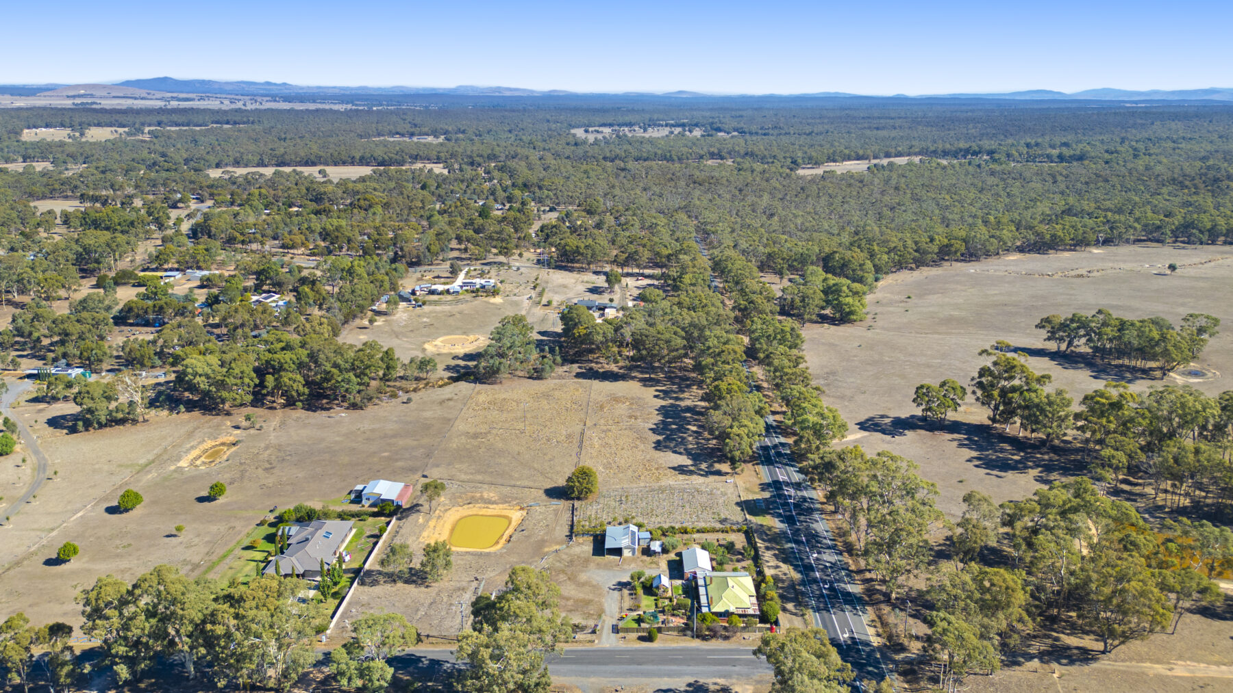 Property: 4 Dehnerts Road, Daisy Hill, VIC, 3465 photo-11