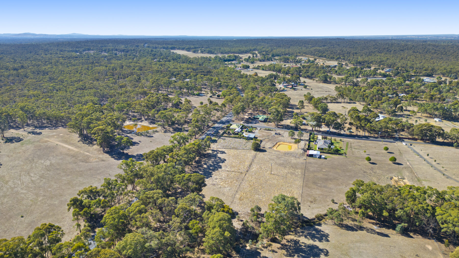 Property: 4 Dehnerts Road, Daisy Hill, VIC, 3465 photo-2