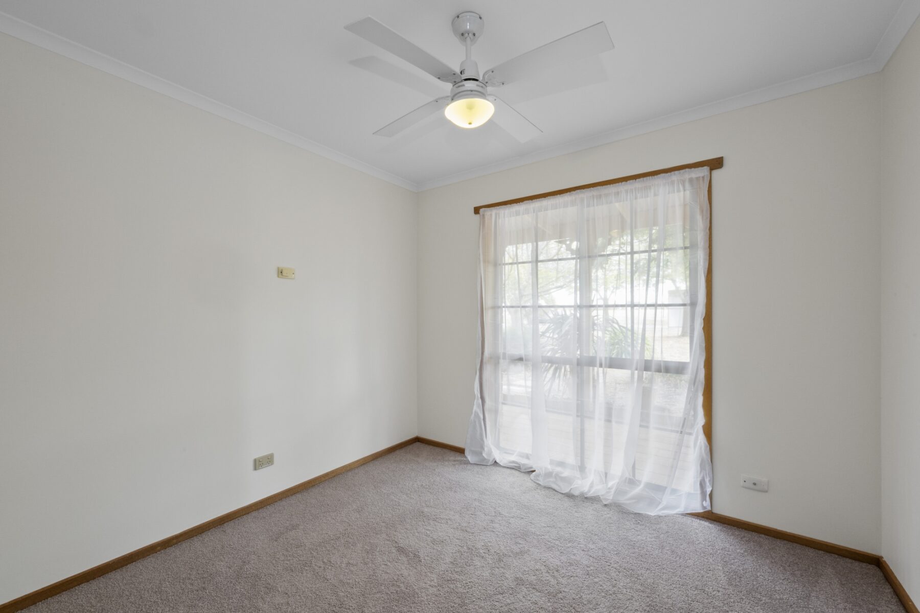 Property: 18 Hall Street, Carisbrook, VIC, 3464 photo-7