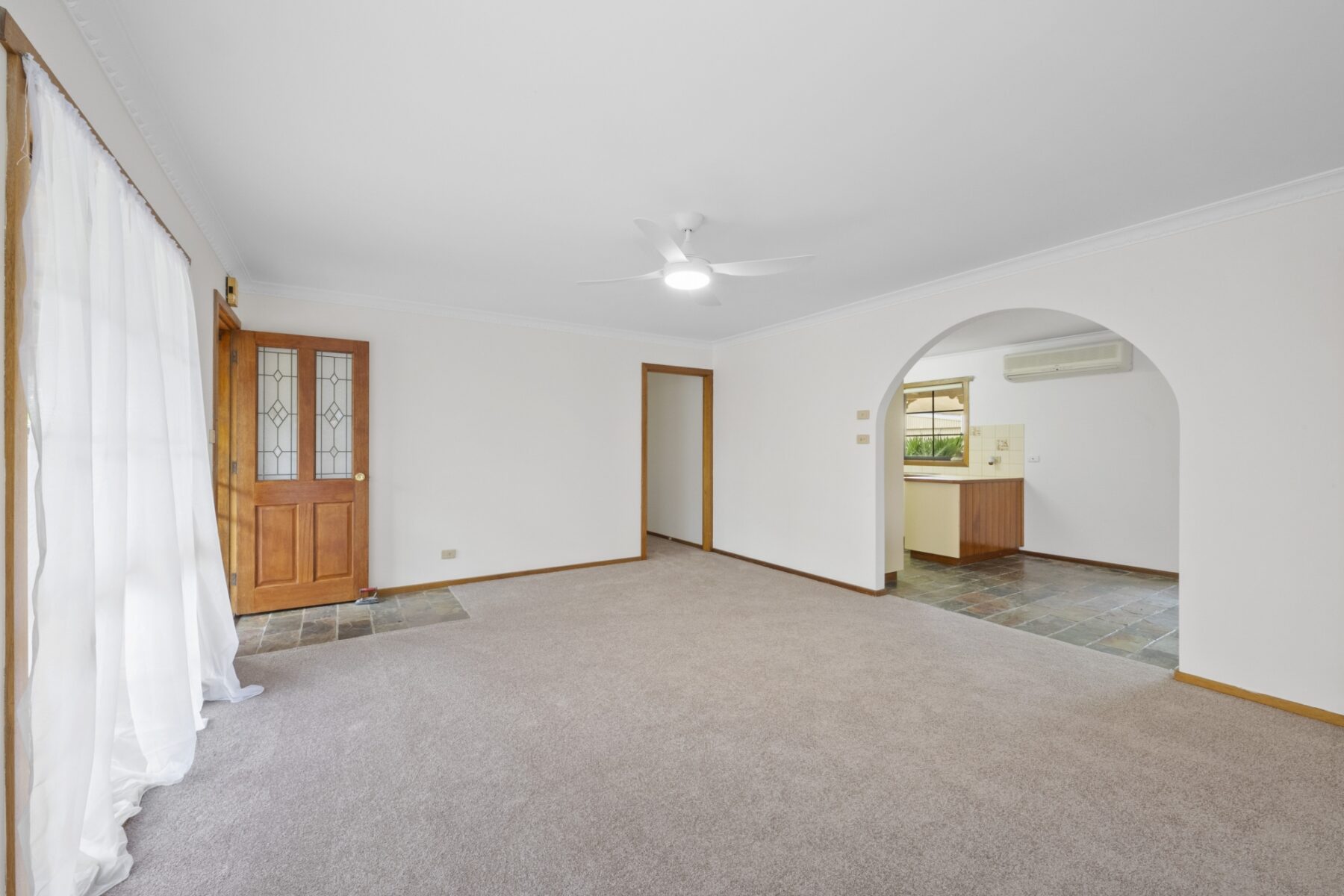 Property: 18 Hall Street, Carisbrook, VIC, 3464 photo-5