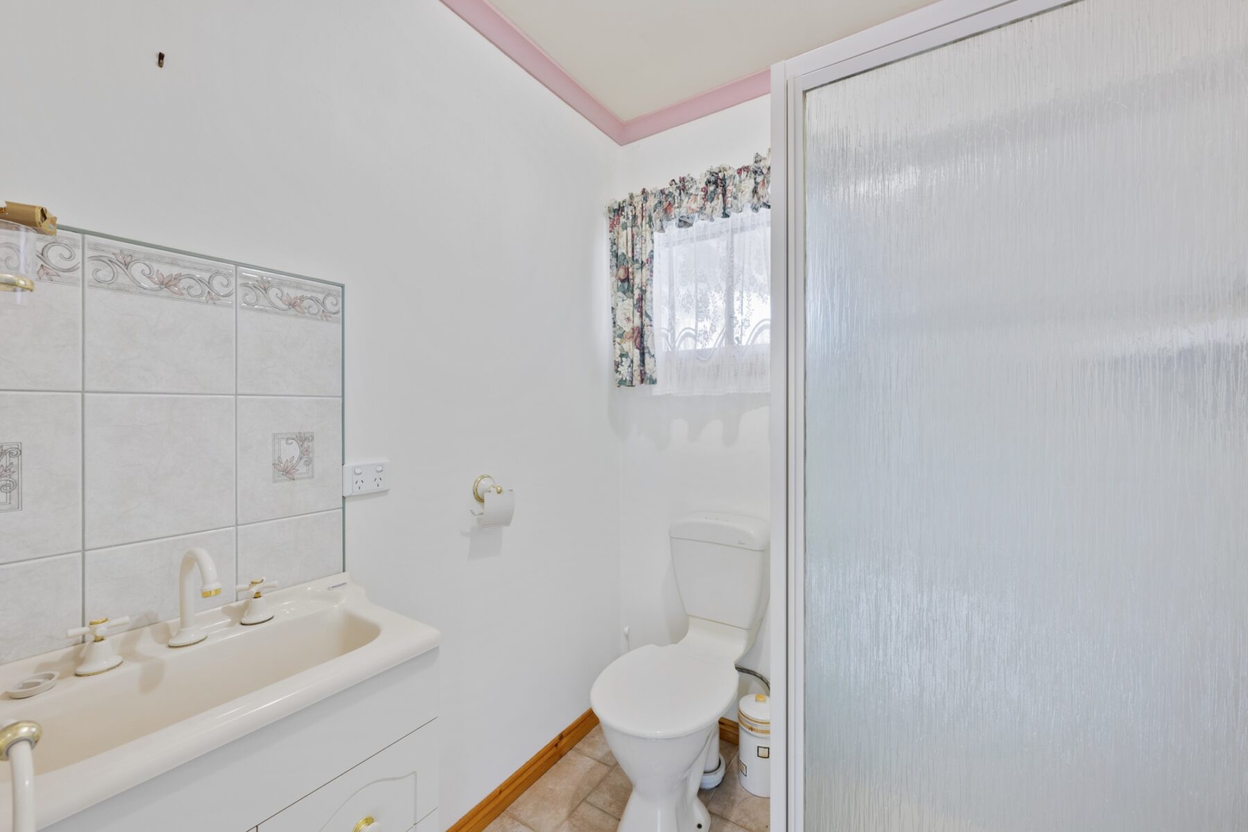 Property: 7 Massimo Court, Maryborough, VIC, 3465 photo-3