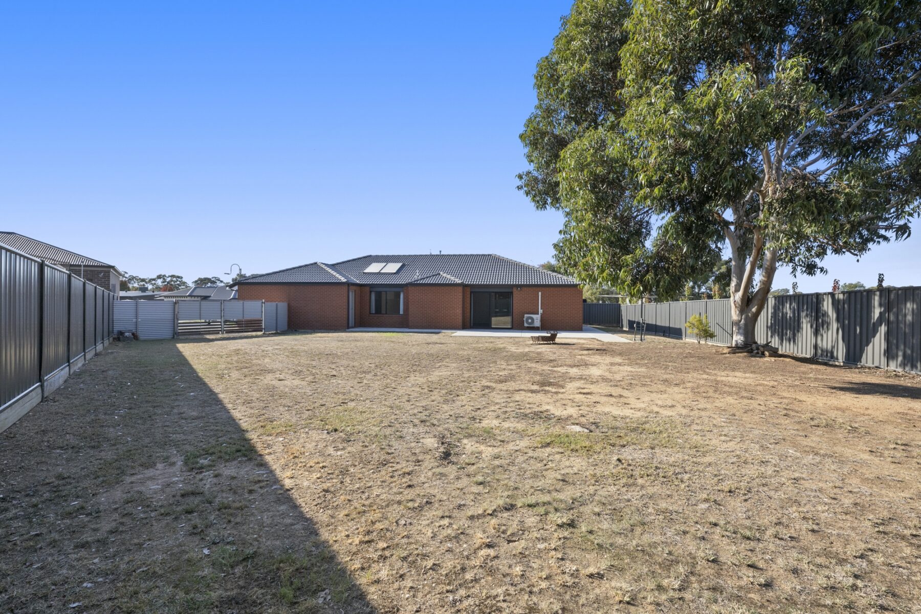 Property: 10 Shamrock Court, Maryborough, VIC, 3465 photo-2