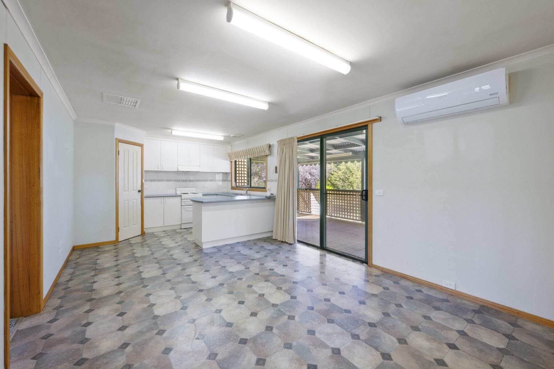 Property: 19 Raglan Street, Dunolly, VIC, 3472 photo-2
