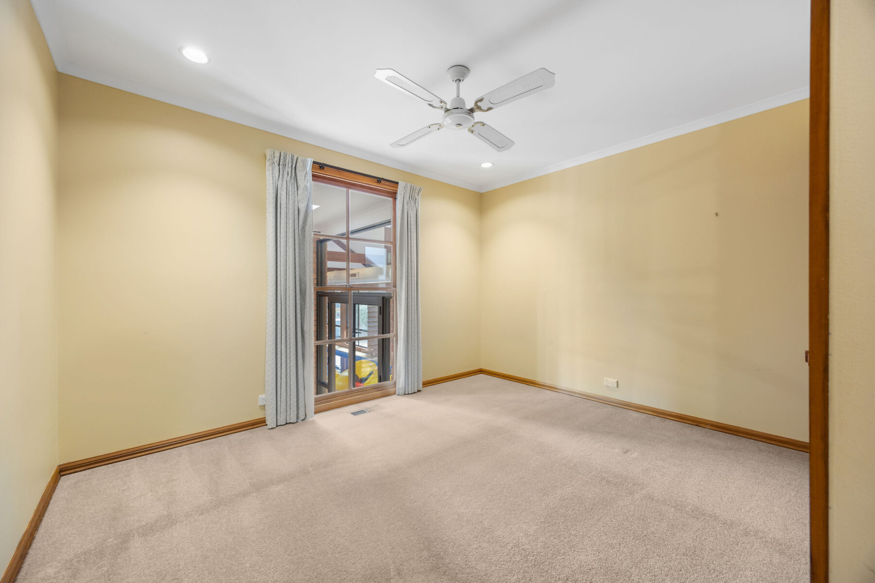 Property: 70 Laidman Street, Maryborough, VIC, 3465 photo-17
