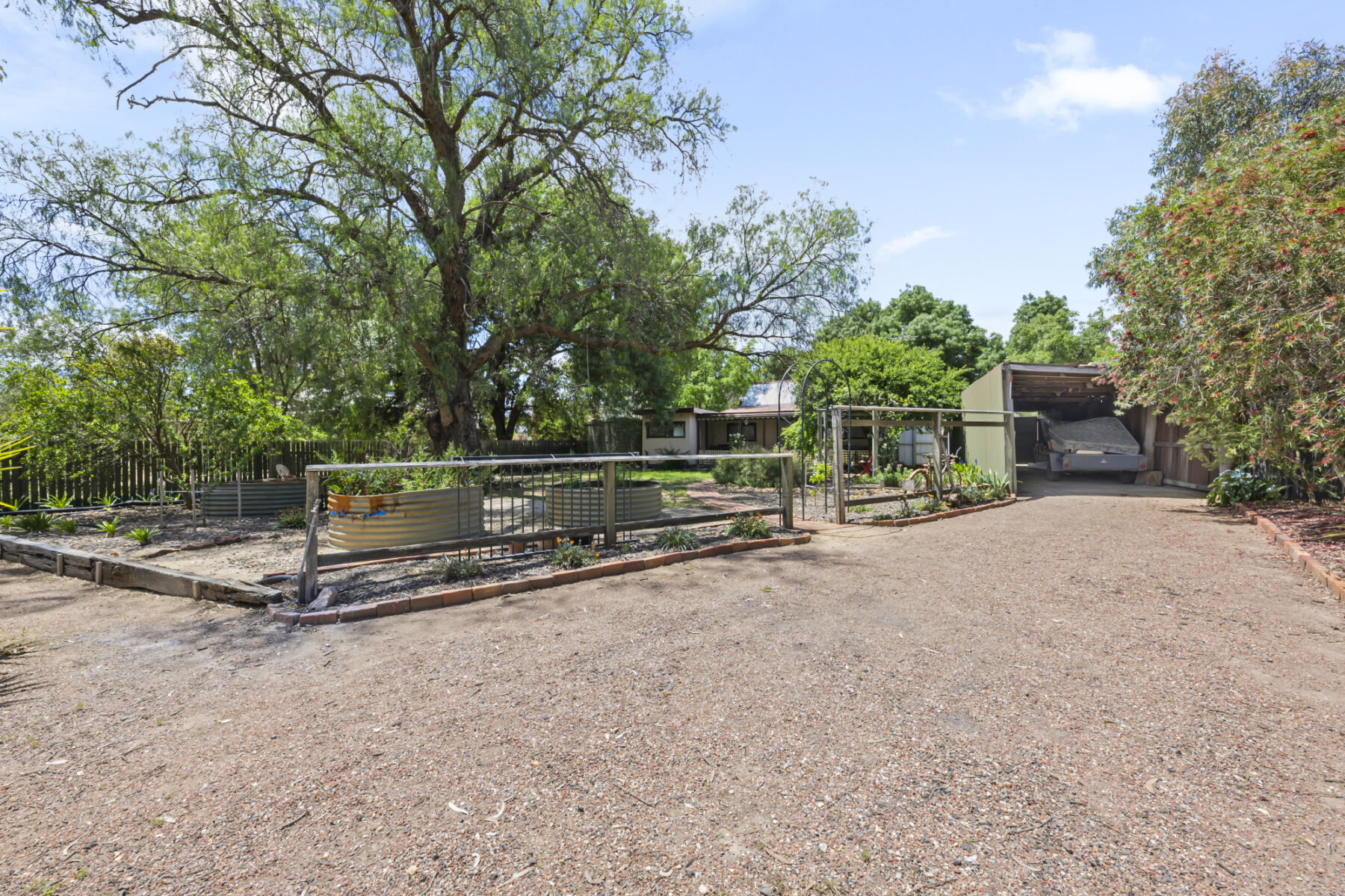 Property: 9 Davies Street, Bealiba, VIC, 3475 photo-2