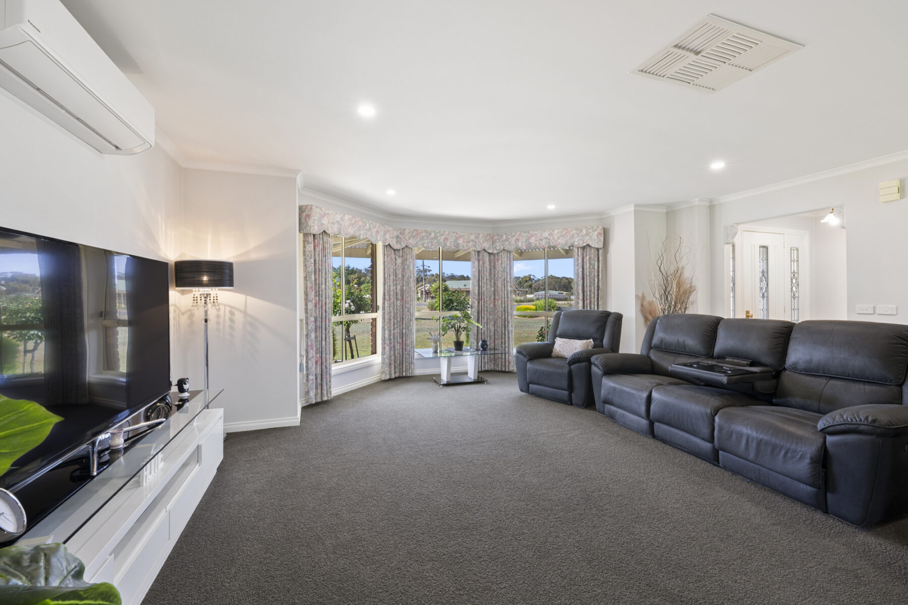 Property: 10 Massimo Court, Maryborough, VIC, 3465 photo-3