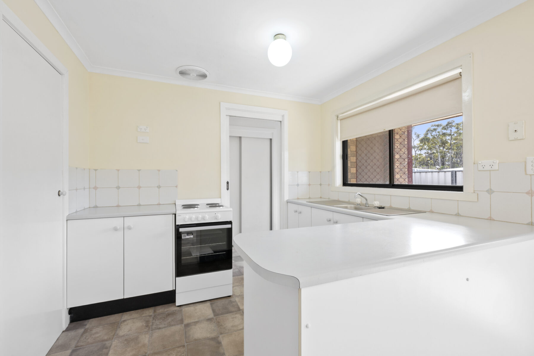 Property: 2/4 Harkness Street, Maryborough, VIC, 3465 photo-6