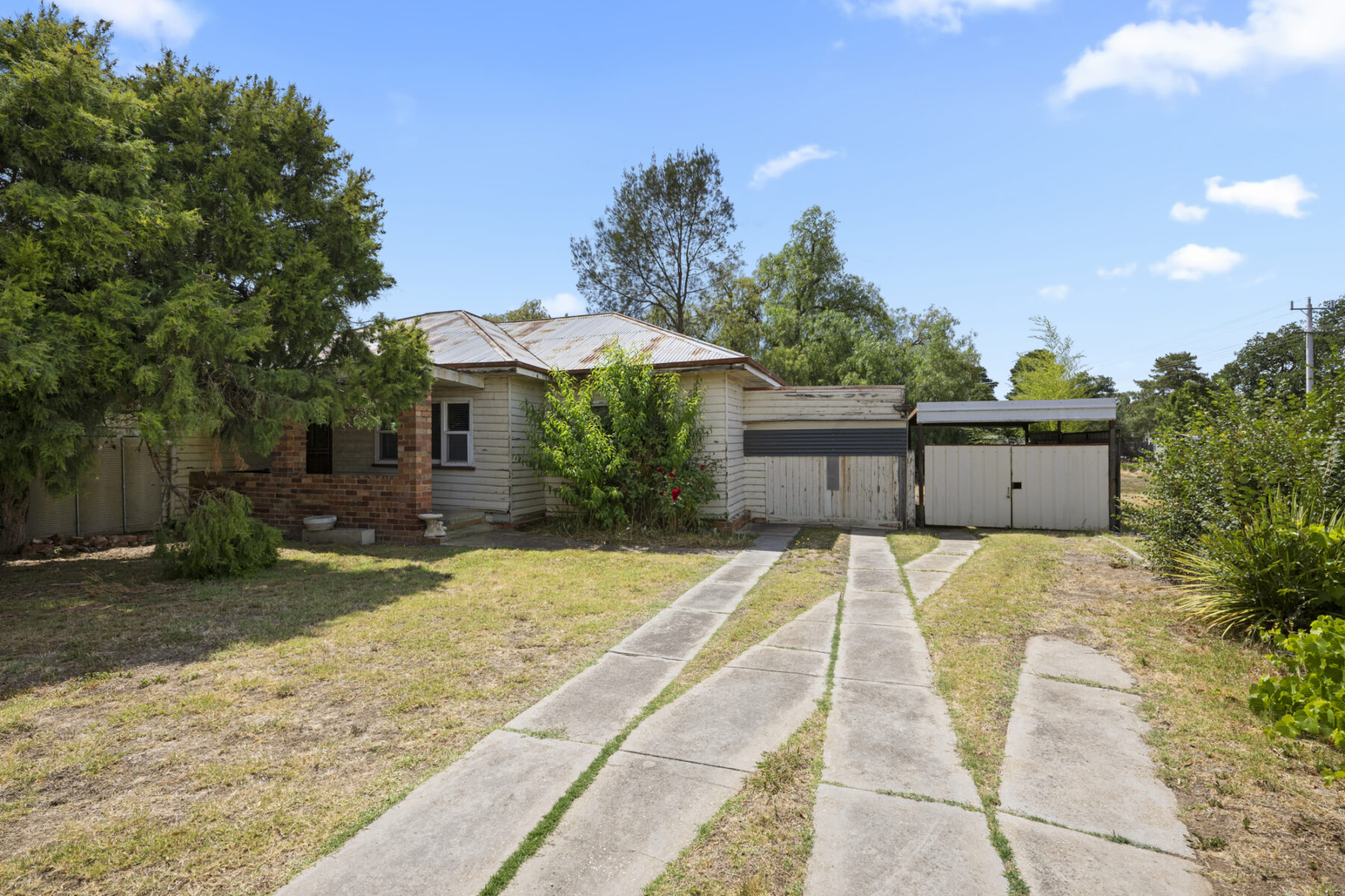 Property: 54 Park Road, Maryborough, VIC, 3465 photo-2