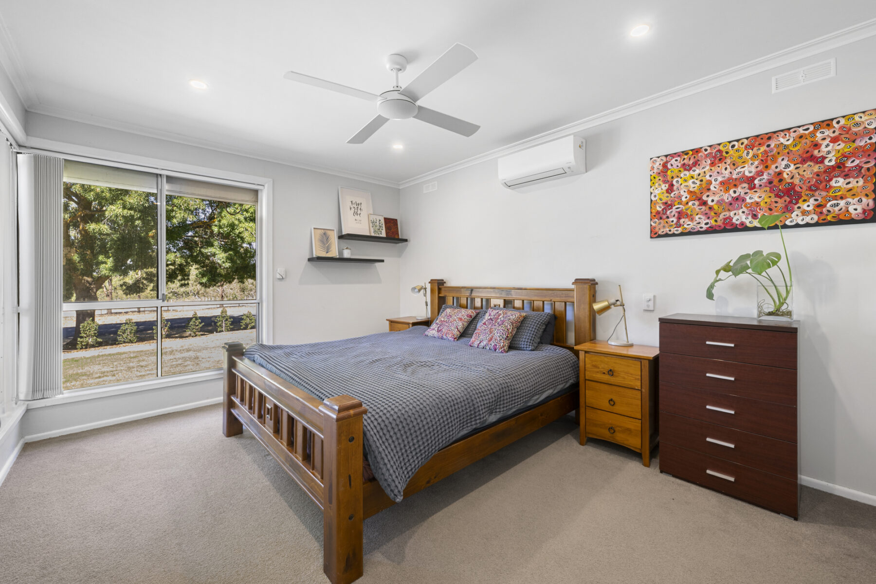 Property: 14 McCallum Street, Carisbrook, VIC, 3464 photo-5