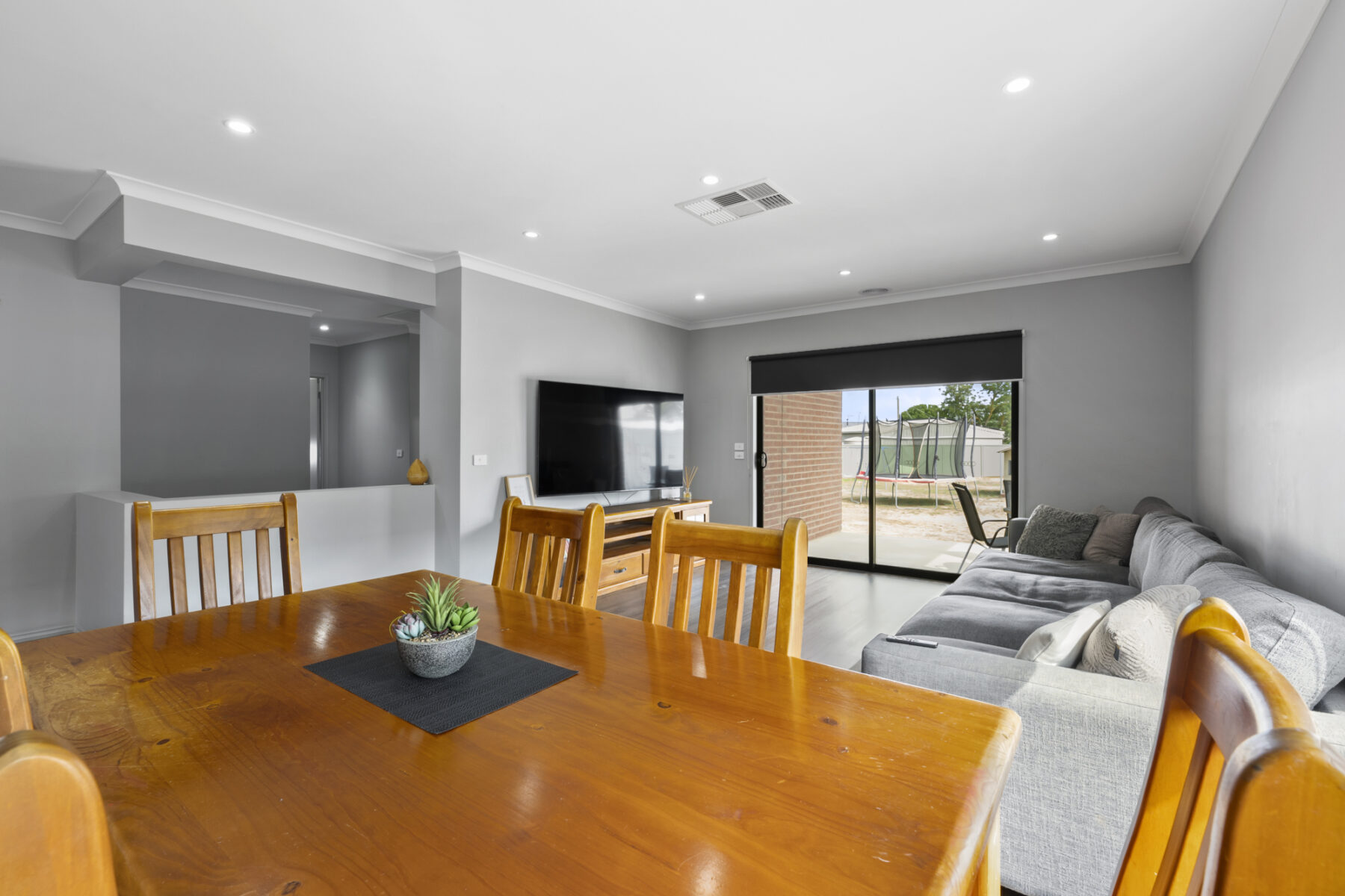 Property: 3 Powlett Street, Carisbrook, VIC, 3464 photo-4