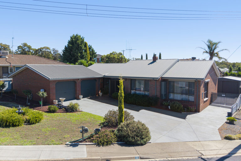 3 Ironbark Drive, Maryborough, VIC, 3465