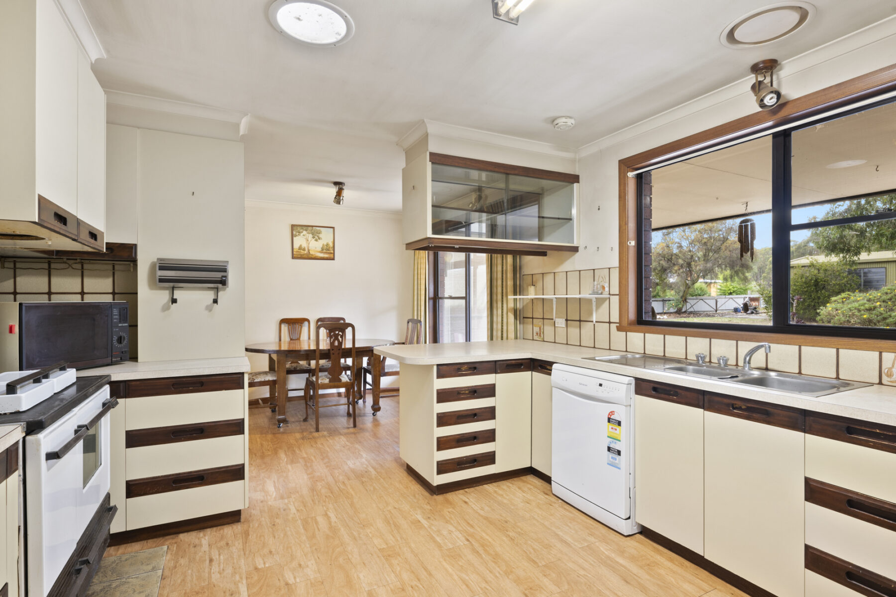 Property: 10 High Street, Avoca, VIC, 3467 photo-4