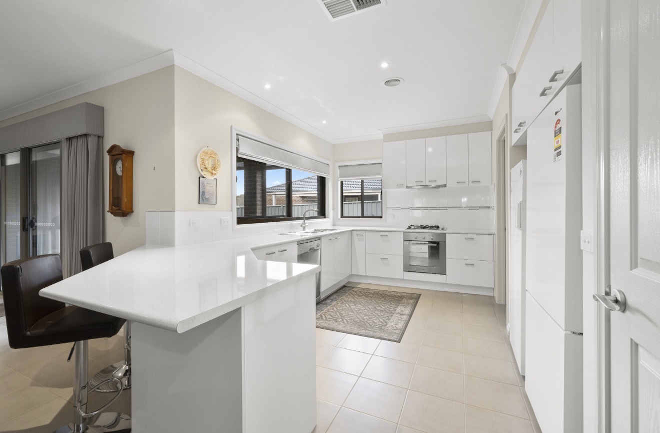Property: 8 Hosken Street, Maryborough, VIC, 3465 photo-14