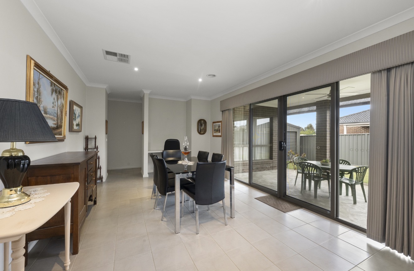 Property: 8 Hosken Street, Maryborough, VIC, 3465 photo-12