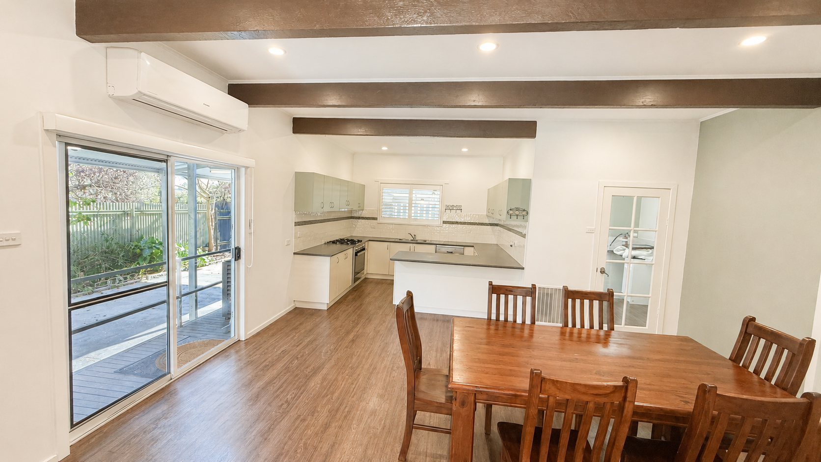 Property: 8 Landrigan Road, Carisbrook, VIC, 3464 photo-4
